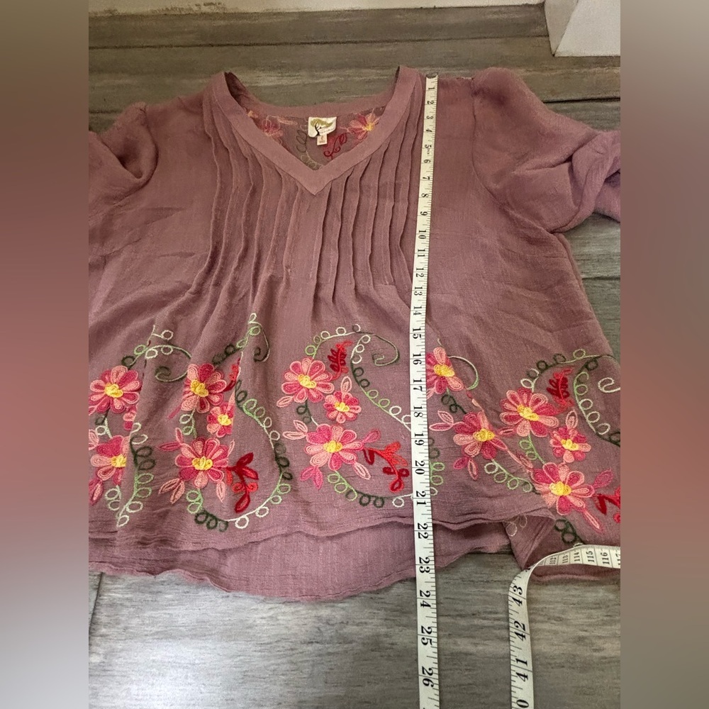 Fig & Flower Pink Embroidered Boho Blouse Large Anthropologie Style Pintuck Top - Picture 10 of 10
